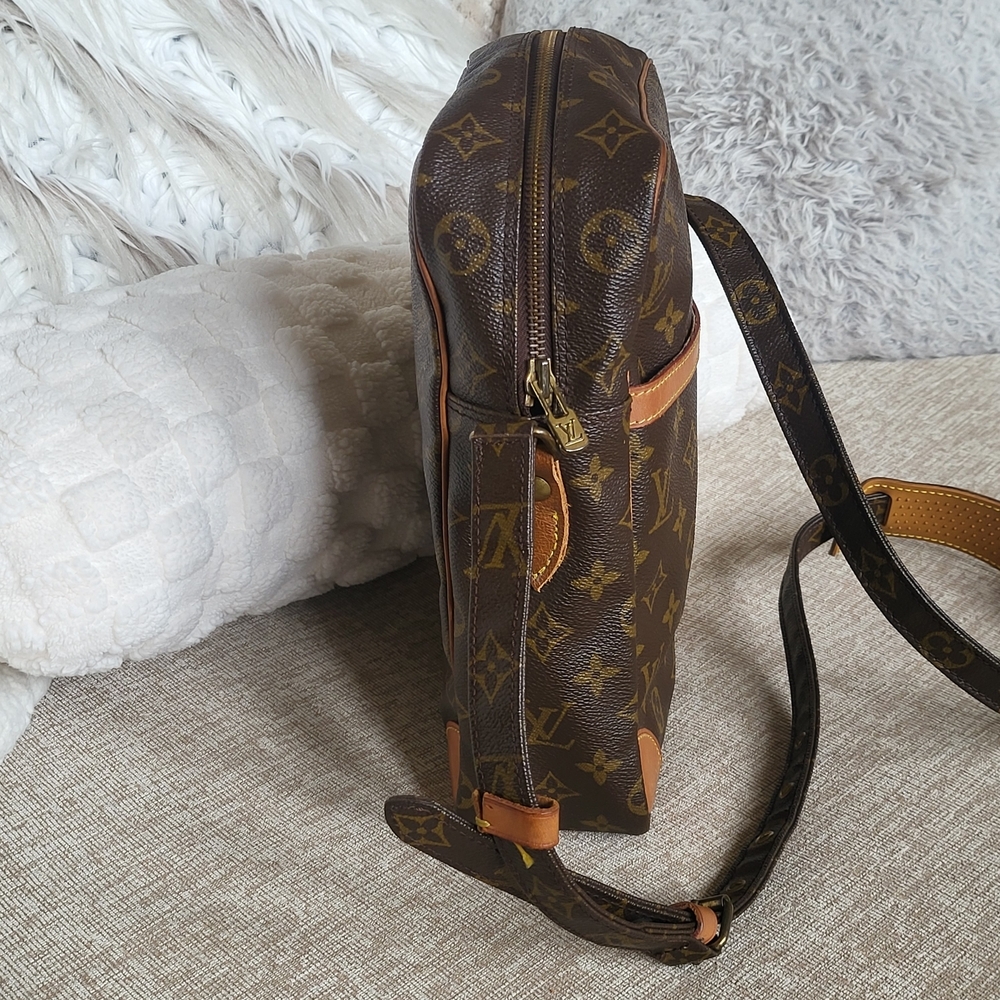 LOUIS VUITTON Shoulder Bag Danube GM Monogram, Authentic!! - Picture 2 of 16
